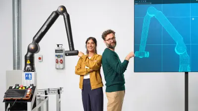 Doi asociați impreuna cu un robot